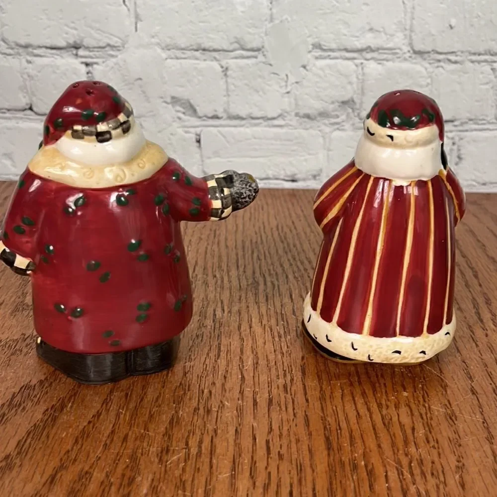 Sakura The Magic of Santa Clause Salt Pepper Shaker Set Ceramic Hand Painted 5”